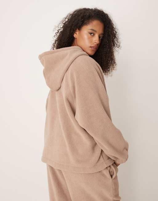 ASOS DESIGN Curve - Sweat à capuche confort en micropolaire - Taupe, 4 de 4
