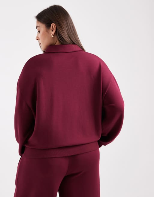 ASOS DESIGN Curve - Sweat doux au toucher en cupro avec col boutonné - Bordeaux, 3 de 4