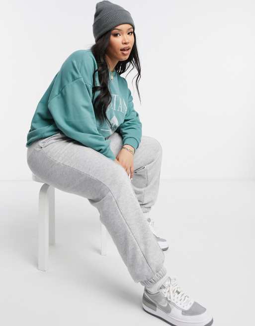 ASOS Design Curve - Sweatshirt met vintage Montana-print in groen met wassing, 4 van 4