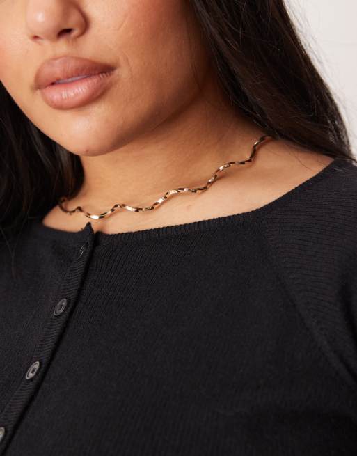ASOS DESIGN Curve – Sztywny falowany choker w odcieniu złota