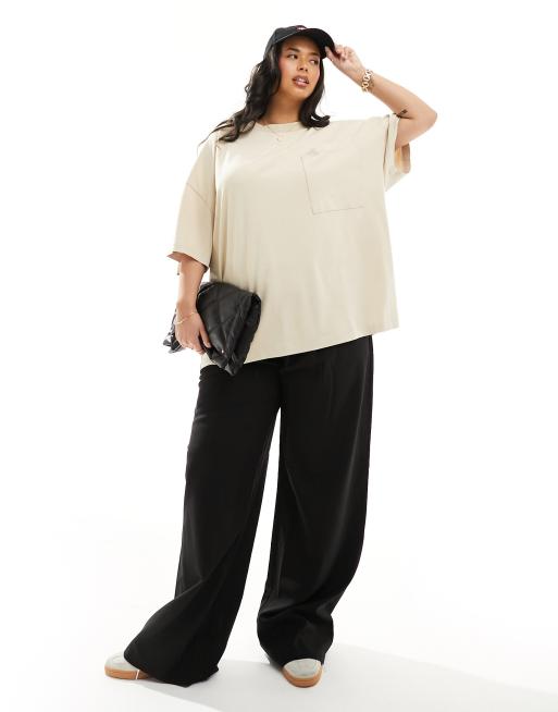 ASOS DESIGN Curve - T-shirt boyfriend color pietra slavato con tasca