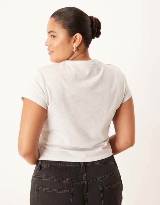ASOS DESIGN Curve - T-shirt effet rétréci à imprimé cerise en léopard - Glace chiné, 4 de 4