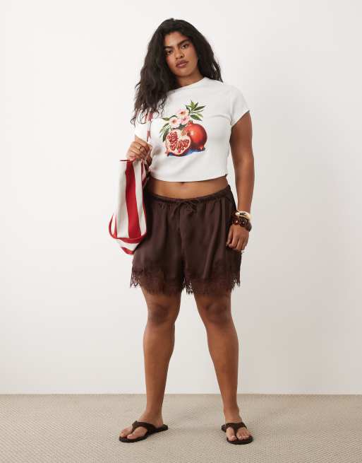 ASOS DESIGN Curve - T-shirt effet rétréci avec imprimé grenade graphique - Blanc, 3 de 4