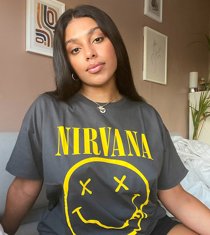 ASOS DESIGN Curve – T-shirt i oversize-modell med Nirvana-tryck-Svart