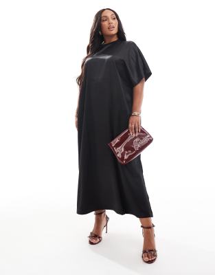 ASOS DESIGN Curve - T-Shirt-Midikleid aus Satin mit Oversize-Passform-Schwarz