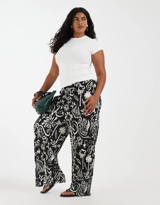 ASOS DESIGN Curve - T-shirt mini a maniche corte aderente bianca, 2 di 4