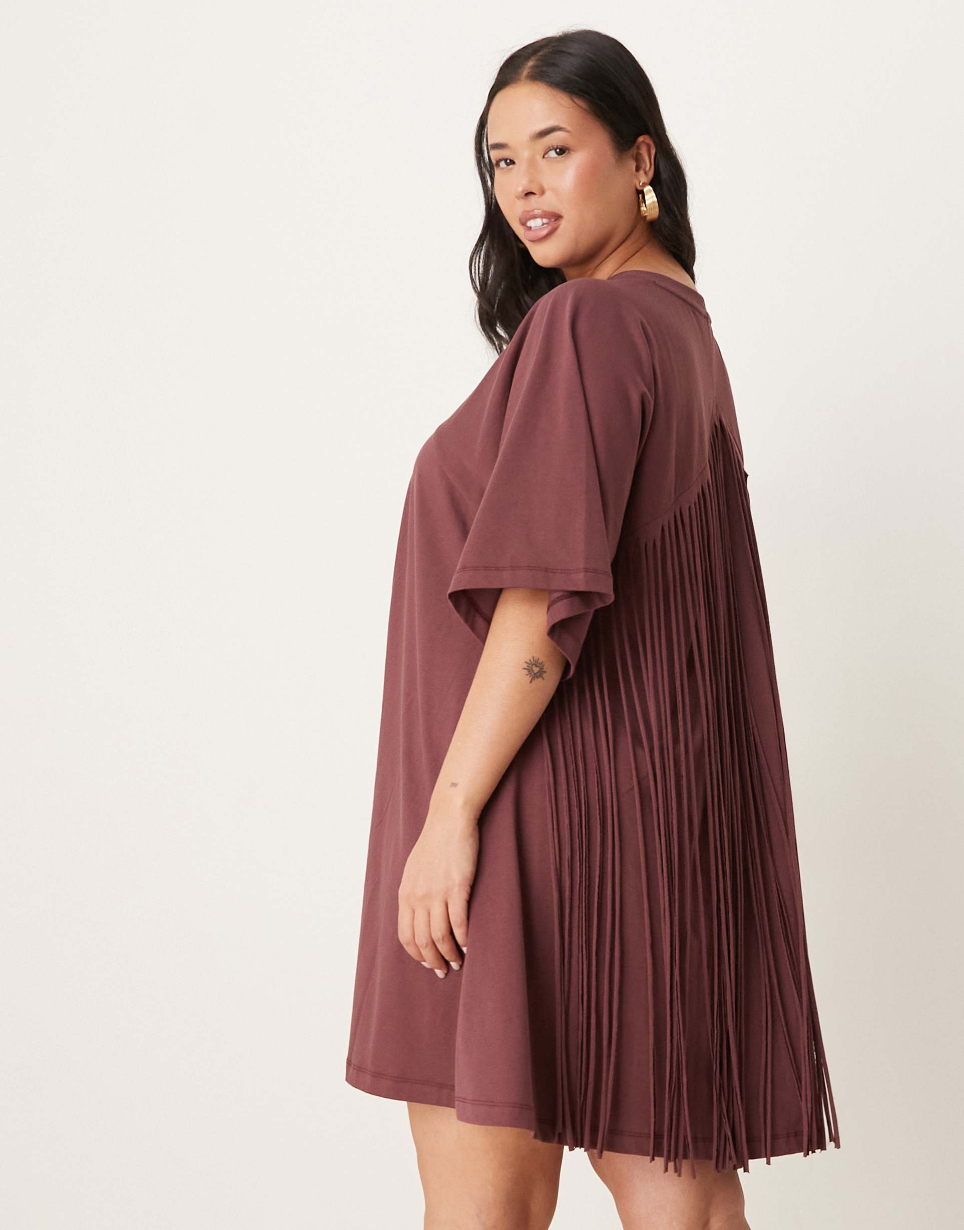asos design curve t-shirt mini swing dress with fringe back detail in chocolate