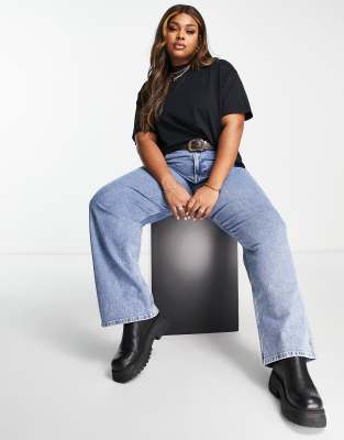 T-shirt nera accollata squadrata-Nero - ASOS Curve T-shirt donna  - immagine1
