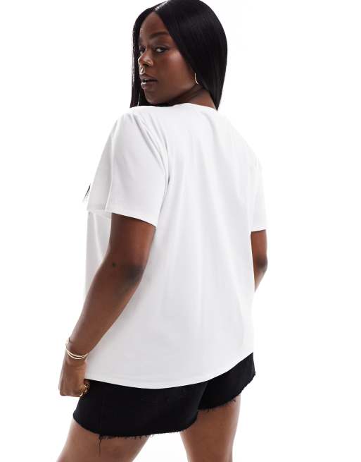 ASOS DESIGN Curve - T-shirt oversize à détail thermocollé sur la poitrine - Blanc, 4 de 4
