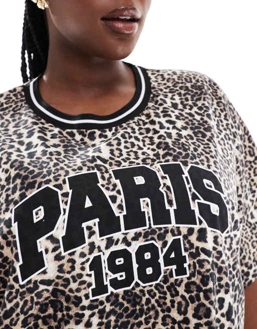ASOS DESIGN Curve - T-shirt oversize à liserés avec imprimé léopard et inscription Paris, 2 de 4