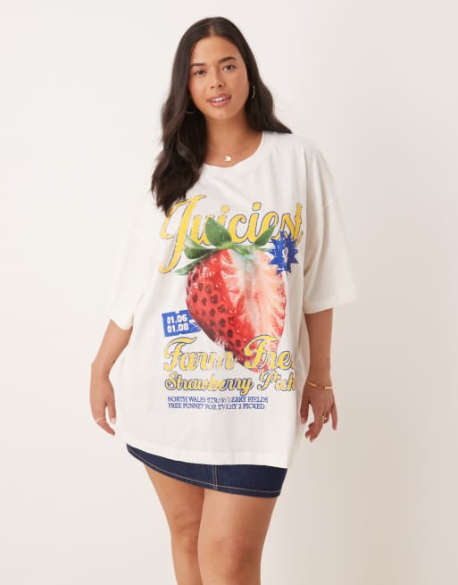 ASOS DESIGN Curve - T-shirt oversize à motif fraise style vintage - Crème