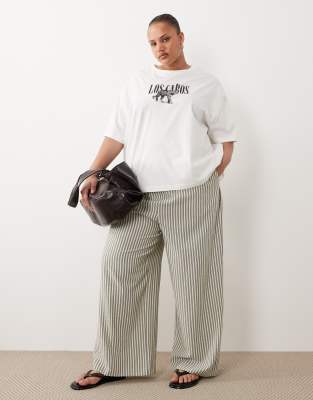 ASOS DESIGN Curve - T-shirt oversize avec imprimé Los Cabos effet usé - Crème-multicolore 3XL