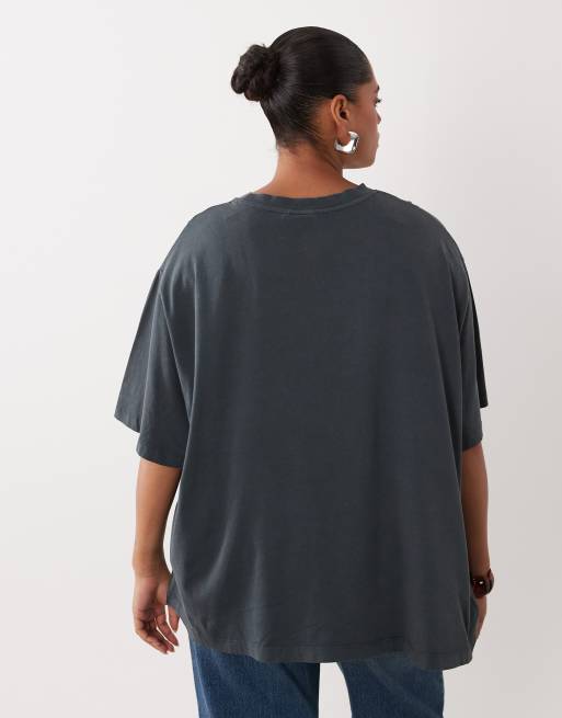 ASOS DESIGN Curve t-shirt oversize avec motif Cuba esquissé en charbon, 4 de 4