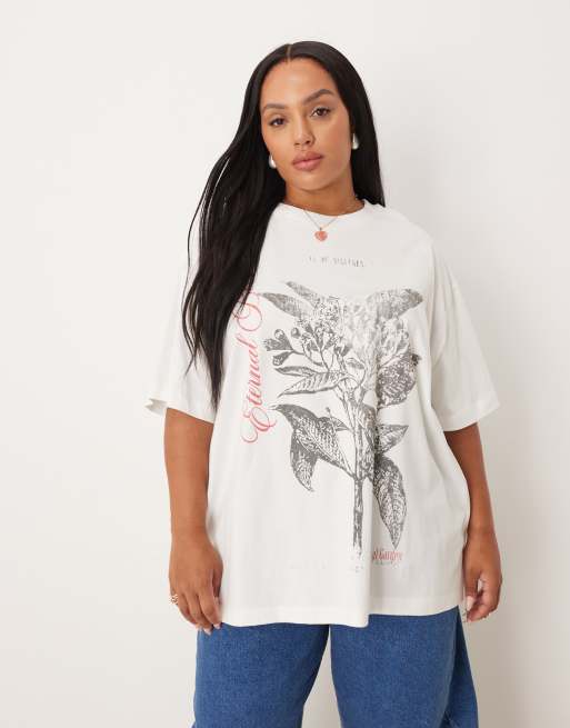 ASOS DESIGN Curve - T-shirt oversize color crema con grafica con rosa monocromatica