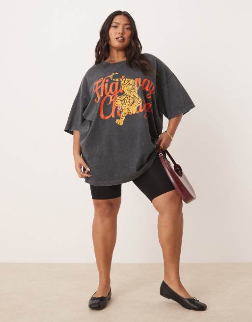 ASOS DESIGN Curve - T-shirt oversize con grafica "Chicago Tiger", 2 di 4