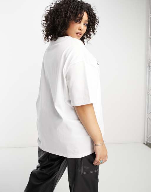 ASOS DESIGN Curve - T-shirt oversize pesante bianca con grafica gotica "Milano", 3 di 4