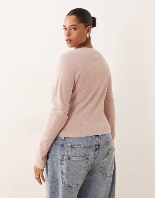 ASOS DESIGN Curve - T-shirt rosa mini lavorata a nido d'ape con maniche lunghe e scollo serafino, 3 di 4