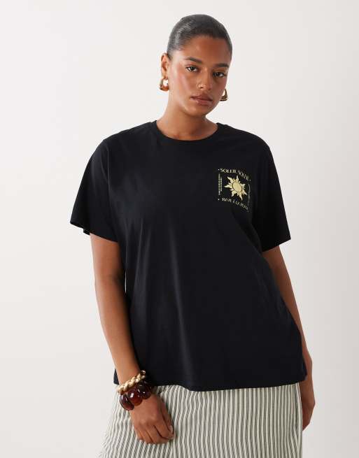 ASOS DESIGN Curve t-shirt with Soleil sun graphic in black, 4 of 4
