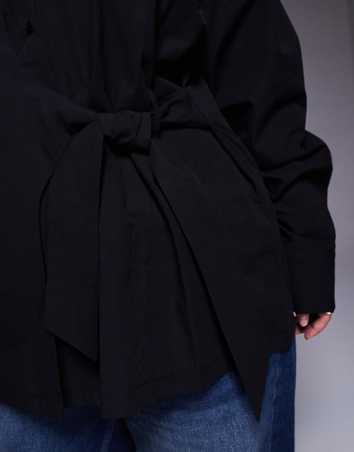 ASOS DESIGN Curve – Taillierte Oversize-Hemdbluse in Schwarz mit gewickeltem Schleifendetail, 4 von 4