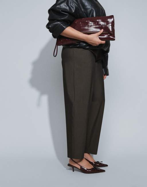 ASOS DESIGN Curve Tailored belted balloon barrel trousers in brown sheen, 2 of 5