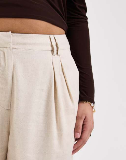 ASOS DESIGN Curve tailored bermuda shorts with linen in natural, 4 of 5