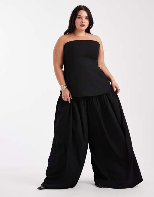 ASOS DESIGN Curve tailored boucle curved hem peplum bandeau co-ord top in black, 3 of 4
