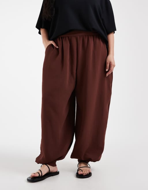ASOS DESIGN Curve tailored cuffed hem balloon pants in brown - part of a set, 2 of 5