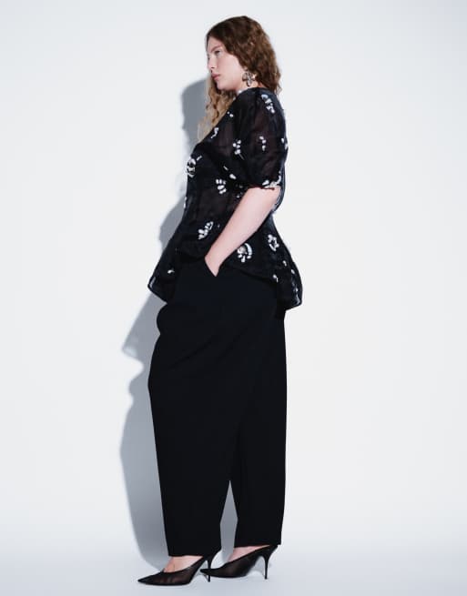 ASOS DESIGN Curve tailored deep waistband barrel pants with pleat detail in black, 5 of 5