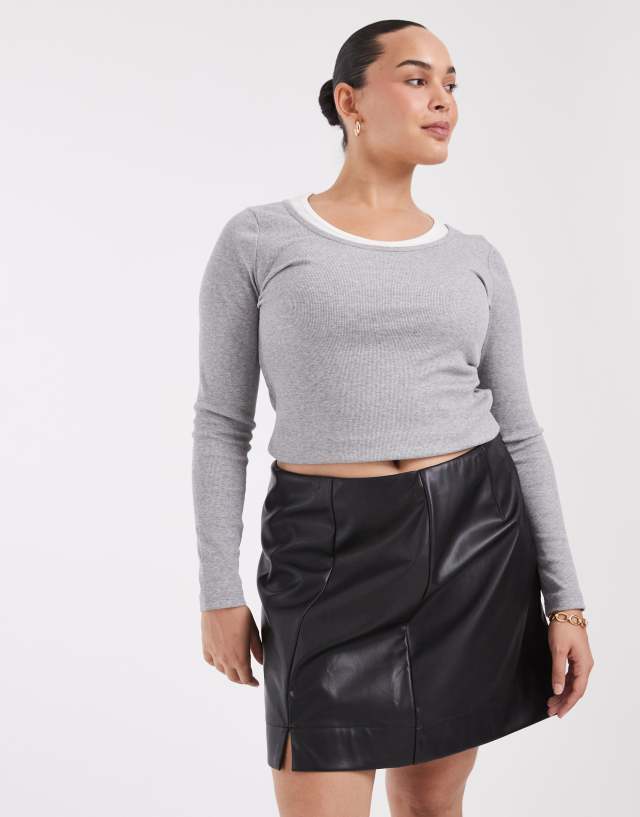 ASOS DESIGN Curve tailored faux leather mini pelmet skirt with split in black