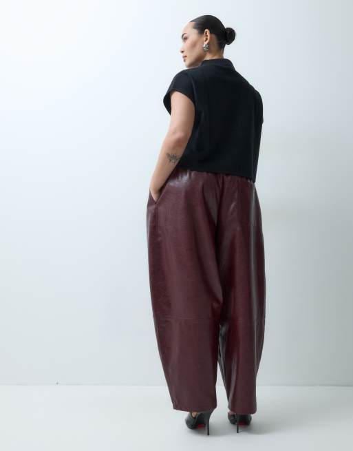 ASOS DESIGN Curve Tailored faux leather tapered pants in burgandy crackle, 5 of 5