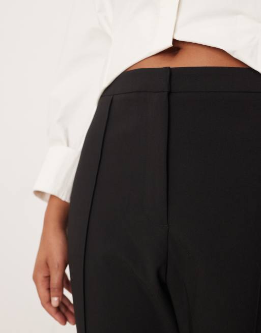 ASOS DESIGN Curve tailored flare trousers in black, 5 of 5