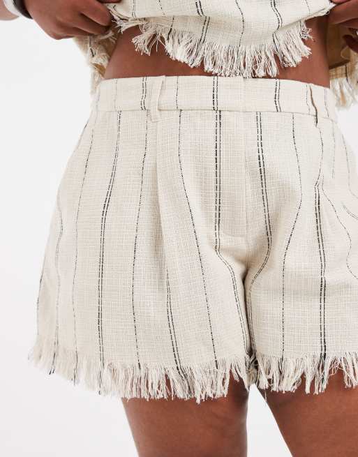 ASOS DESIGN Curve Tailored fringe hem shorts in natural striped print, 3 of 5