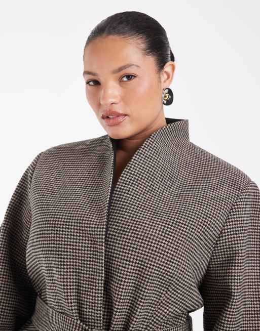 ASOS DESIGN Curve Tailored high neck belted cocoon sleeve blazer in brown check, 3 of 4