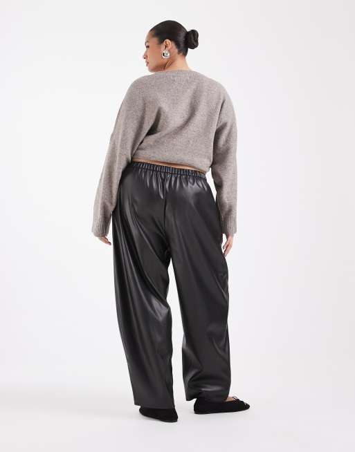 ASOS DESIGN Curve Tailored Jogger mit konischem Bein aus Kunstleder in Schwarz, 3 von 5