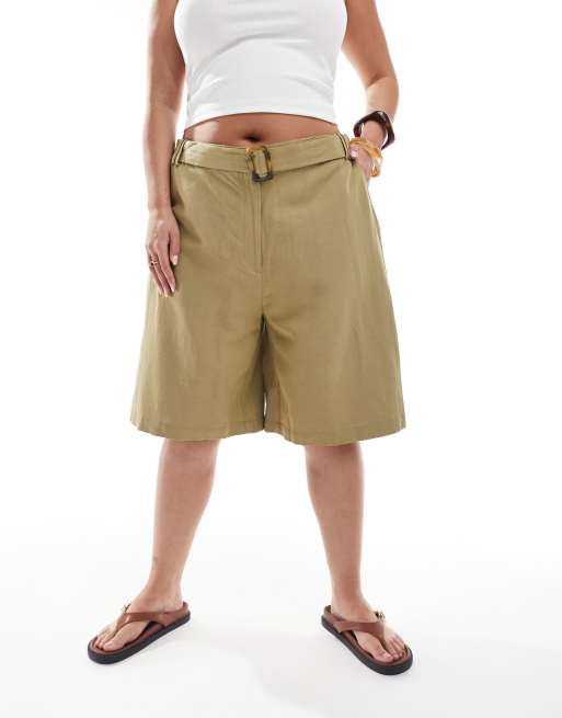 ASOS DESIGN Curve tailored longline belted city shorts with linen in khaki, 3 of 5