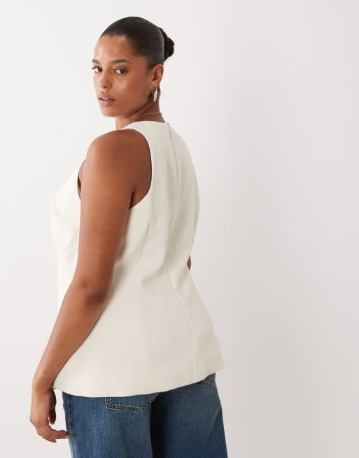 ASOS DESIGN Curve Tailored longline tailored top in cream, 4 of 4