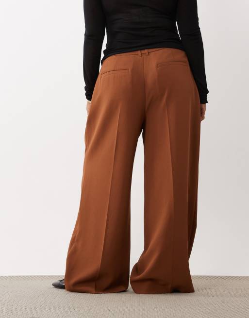 ASOS DESIGN Curve tailored low-rise fluid mensy pants in brown, 5 of 5