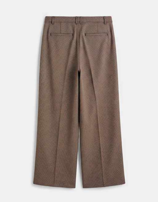 ASOS DESIGN Curve tailored low rise slouchy trousers in beige dogtooth, 6 of 8