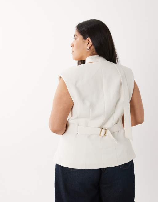 ASOS DESIGN Curve Tailored moulded hip longline waistcoat in cream, 4 of 4