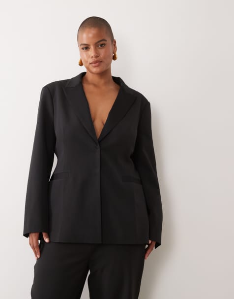 ASOS DESIGN Curve Tailored moulded hip tux blazer in black - view 1