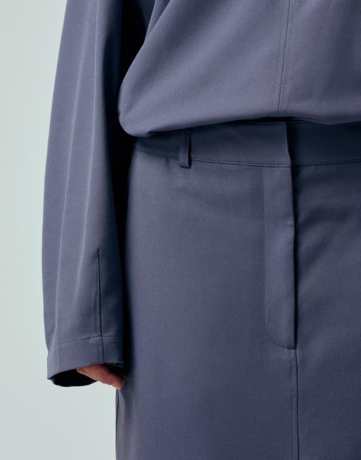 ASOS DESIGN Curve tailored pencil maxi skirt in blue (part of a set), 2 of 5