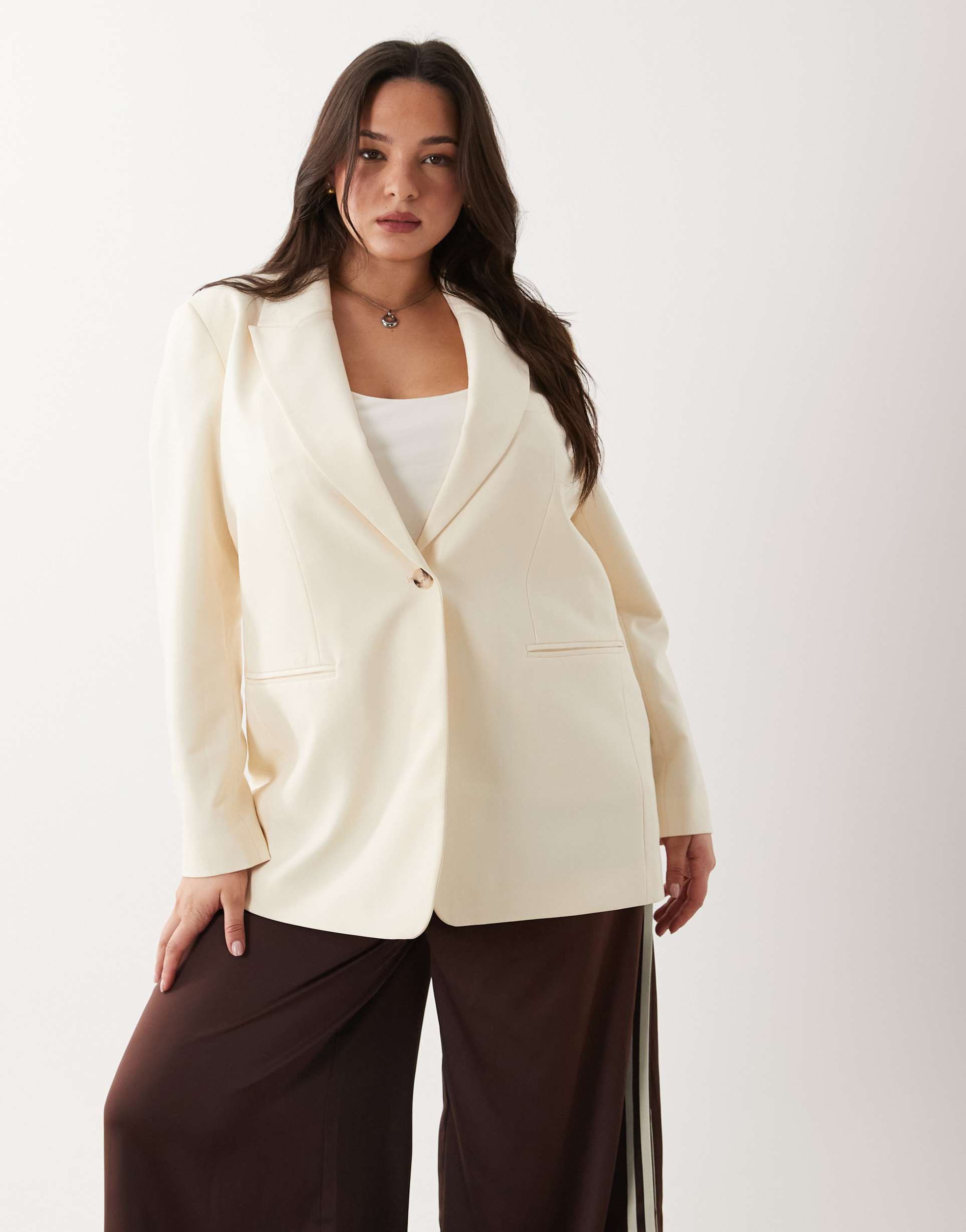 asos design curve tailored relaxed blazer in cream