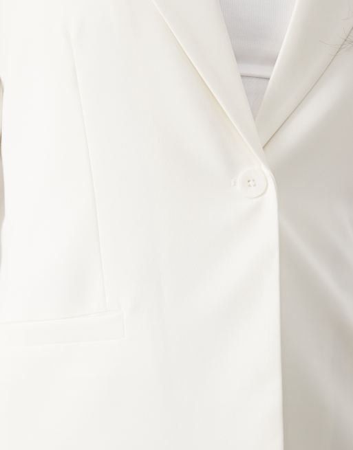 ASOS DESIGN Curve Tailored relaxed blazer in white, 2 of 4
