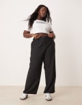 [ASOS DESIGN] ASOS DESIGN Curve tailored relaxed straight leg pants in black 24 Black