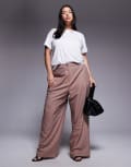[ASOS DESIGN] ASOS DESIGN Curve tailored relaxed straight leg pants in taupe-Brown 24 Taupe