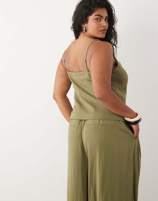 ASOS DESIGN Curve Tailored scoop neckline vest in sage, 3 of 4