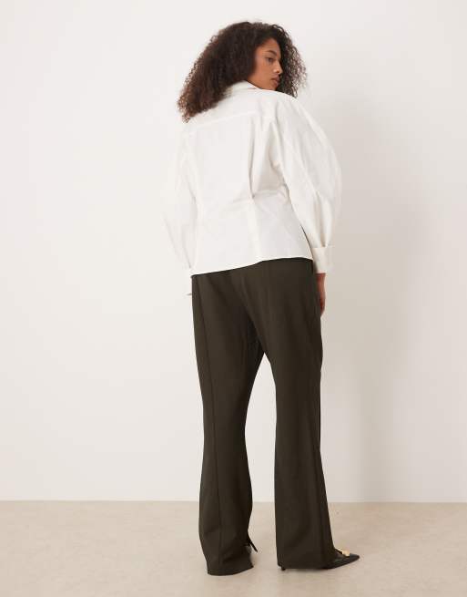 ASOS DESIGN Curve tailored seam detail flare suit trousers with split hem in olive , 4 of 5