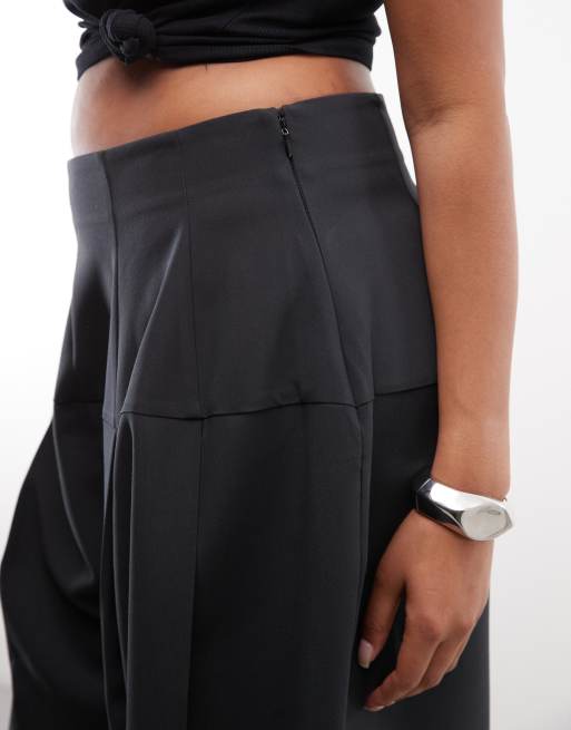 ASOS DESIGN Curve Tailored snatch waist wide leg pants in black, 4 of 5