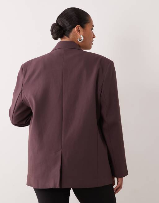 ASOS DESIGN Curve tailored strong shoulder double breasted blazer in brown, 4 of 4