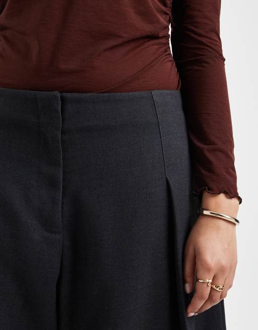 ASOS DESIGN Curve tailored super wide trousers in charcoal , 3 of 5